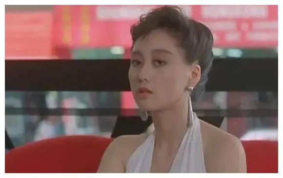 李连杰的幸福家庭生活_李连杰一家四口幸福的生活_李连杰家庭幸福生活图片