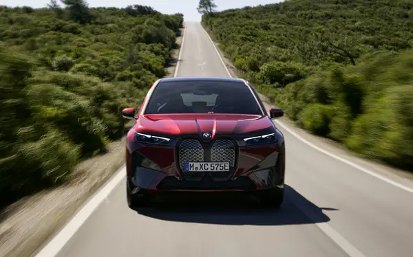 宝马汽车对未来安全标准的引领性_宝马相关知识_关于宝马的问题