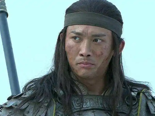 赵云三国演义形象中的人物_赵云在《三国演义》中的形象_赵云三国演义形象中的角色