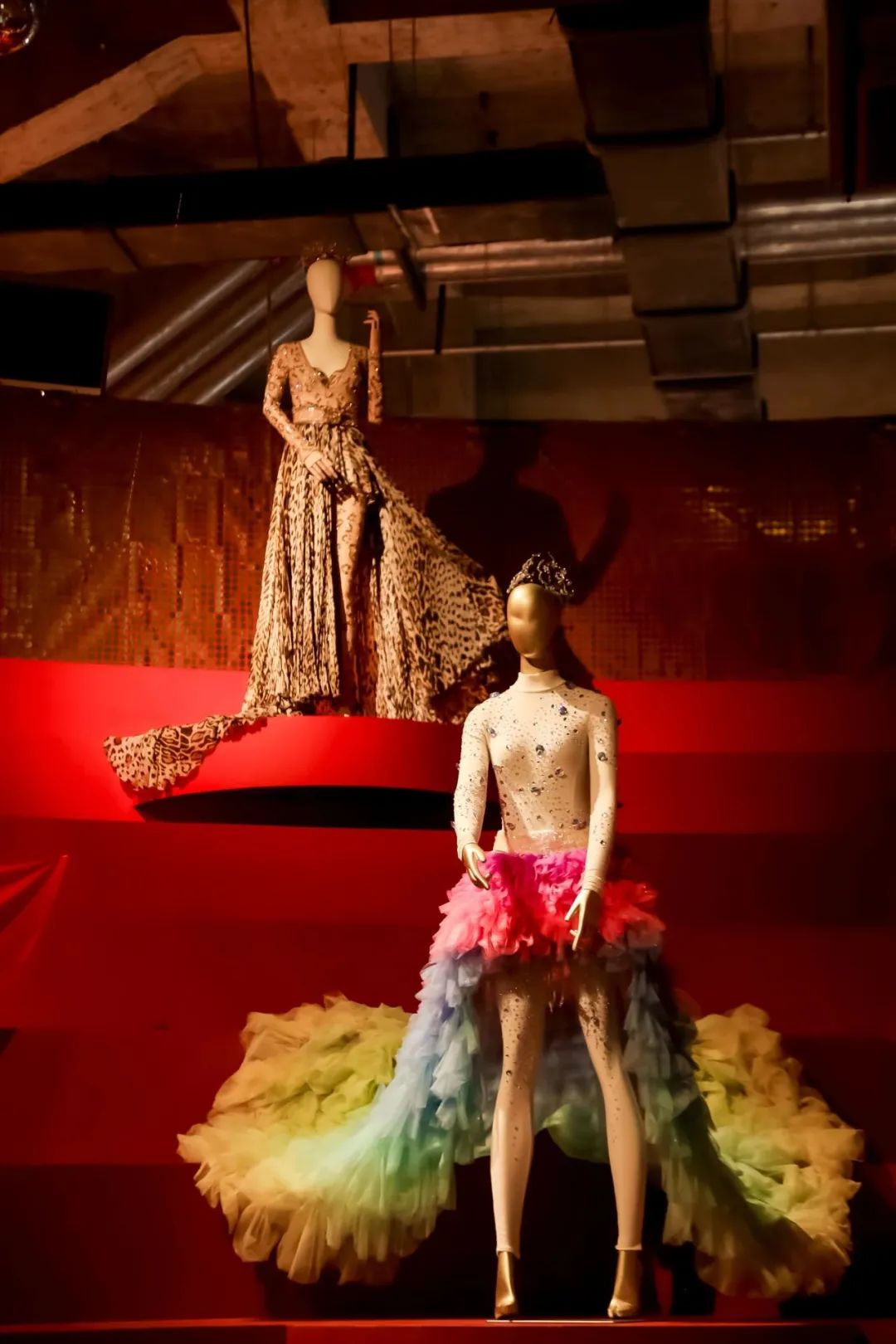 李宗盛乐队_李宗盛经典音乐会_李宗盛的回顾展即将揭幕，带领乐迷走进音乐的过去