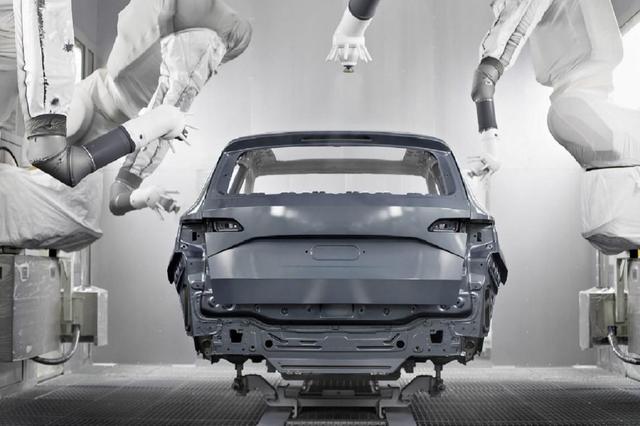 小米SU7车漆:“镜面级”光泽背后隐藏的秘密-有驾